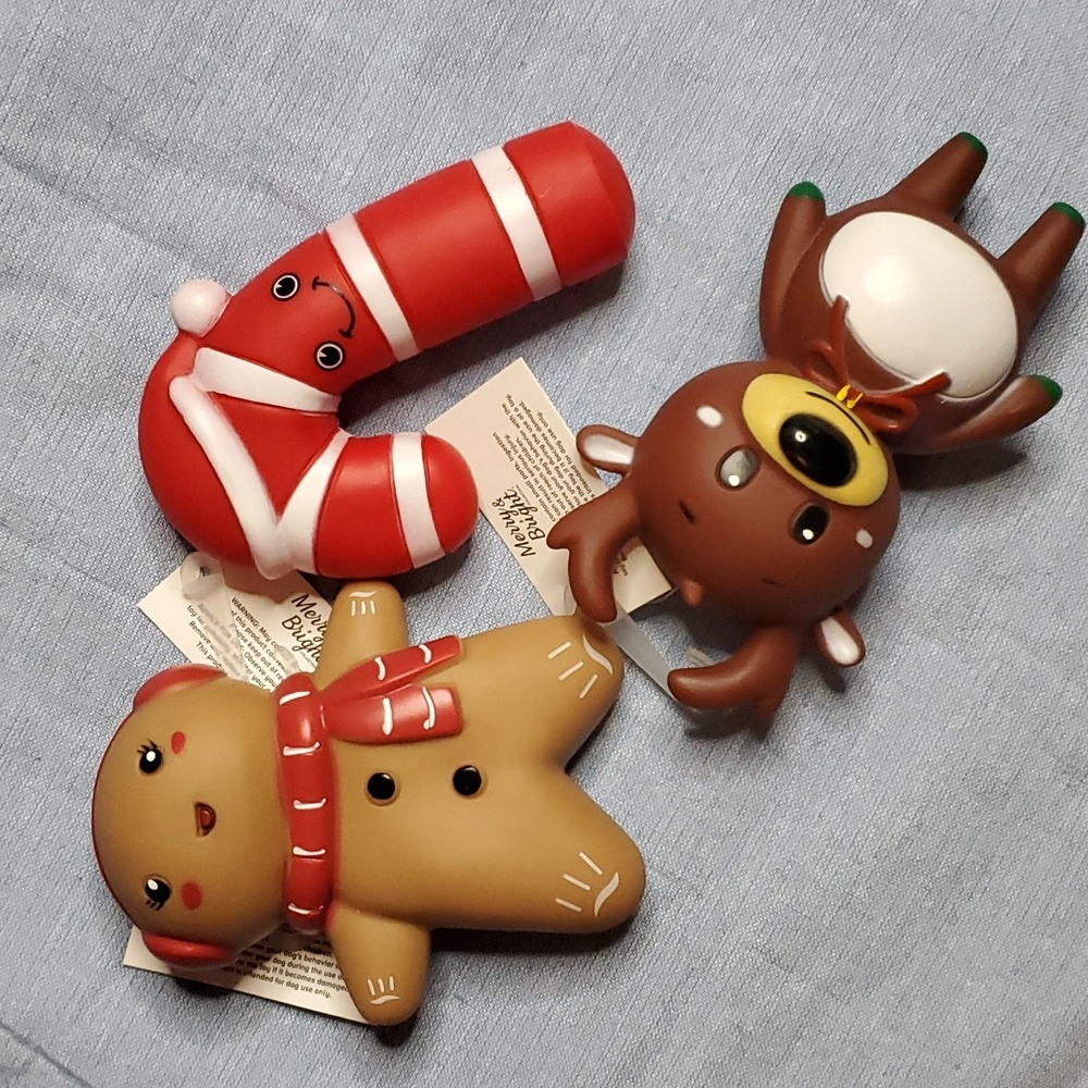 Dog Toy‎